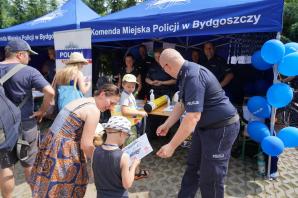 [VIDEO] Pokaz ratownictwa wodnego, podczas oficjalnego otwarcia plaży w Pieczyskach
