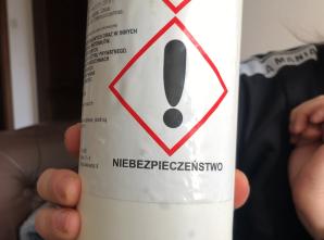 [VIDEO] Żrącą substancję do czyszczenia rur policjant w Nowych Skalmierzycach i prokurator w Ostrowie Wlkp. uznali za lek! Niekompetencja czy wspieranie przestępstw, również przy budowie wiatraków?