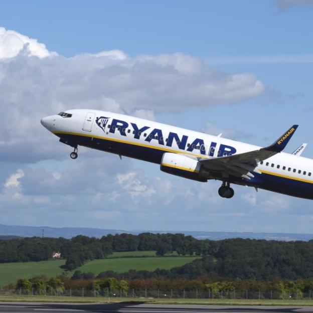 Ryanair redukuje loty z Modlina do Niemiec, Wielkiej Brytanii, Włoch i Litwy. Nowe trasy i przeniesienie połączenia do Manchesteru na lotnisko Chopina
